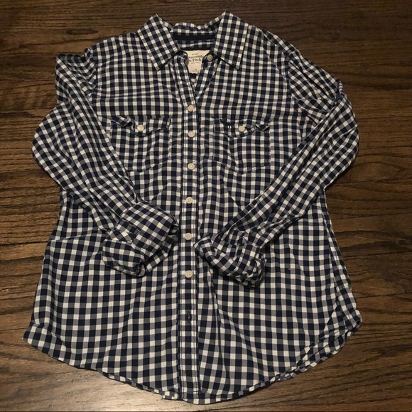 A&F Women’s Button Up! - Picture 2 of 3